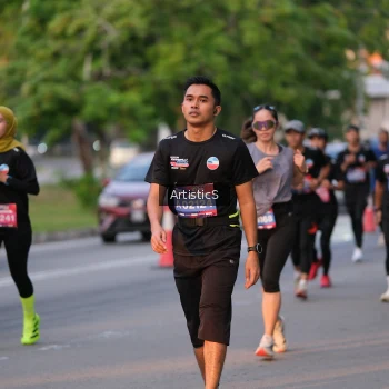 Runner Photo 3882165