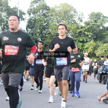 Runner Photo 3882355