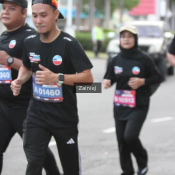 Runner Photo 3882374