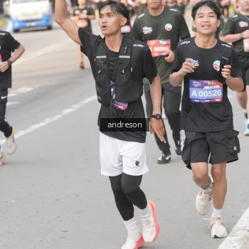 Runner Photo 3882536