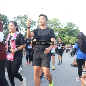 Runner Photo 3882773