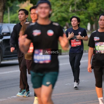 Runner Photo 3882800