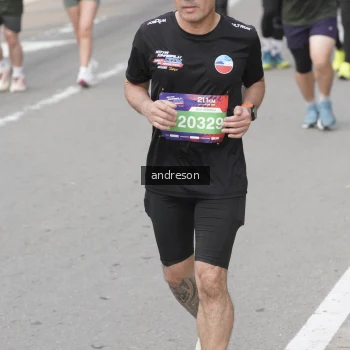 Runner Photo 3883350
