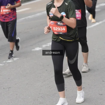 Runner Photo 3883543