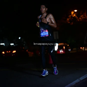 Runner Photo 3883565