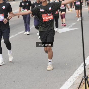 Runner Photo 3883570