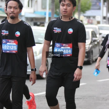 Runner Photo 3883575
