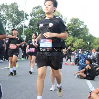 Runner Photo 3883588