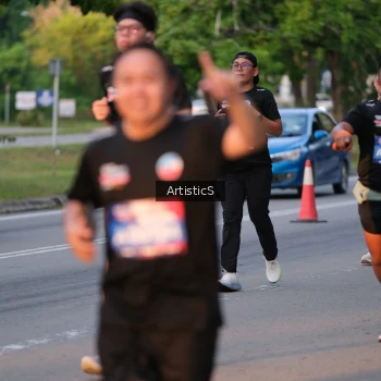 Runner Photo 3883741