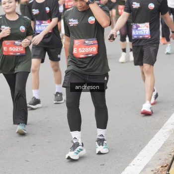 Runner Photo 3883750