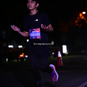 Runner Photo 3883807