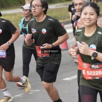 Runner Photo 3883813