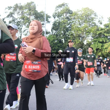 Runner Photo 3883860
