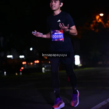 Runner Photo 3883876