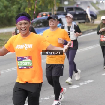 Runner Photo 3884196