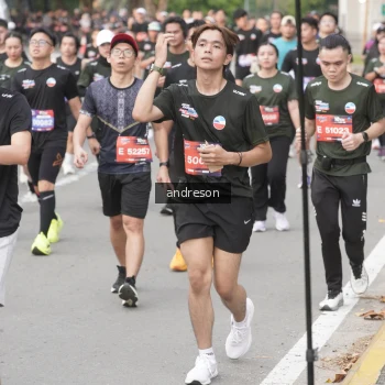 Runner Photo 3884312