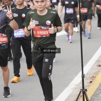 Runner Photo 3884340