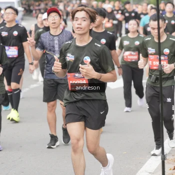 Runner Photo 3884342
