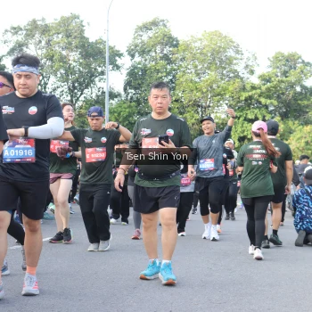 Runner Photo 3884343