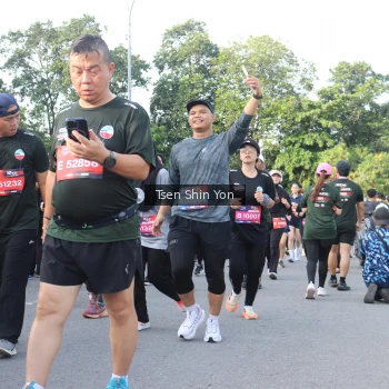 Runner Photo 3884345