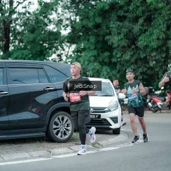 Runner Photo 3884370