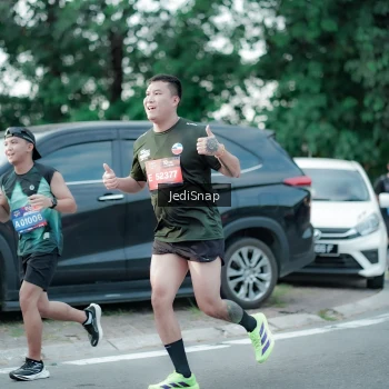 Runner Photo 3884378