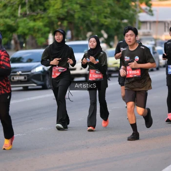 Runner Photo 3884386