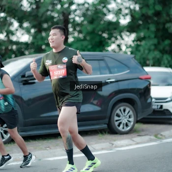 Runner Photo 3884388