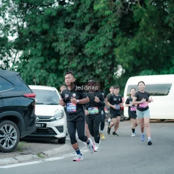 Runner Photo 3884412
