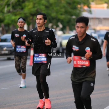 Runner Photo 3884425