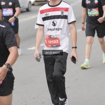 Runner Photo 3884431