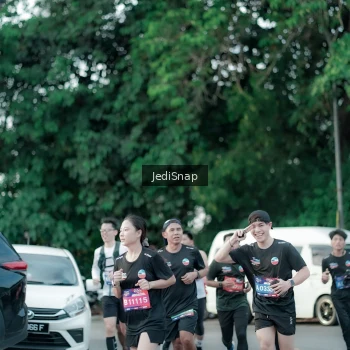 Runner Photo 3884449