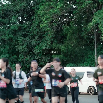 Runner Photo 3884472