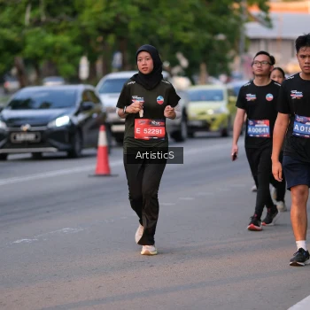 Runner Photo 3884473