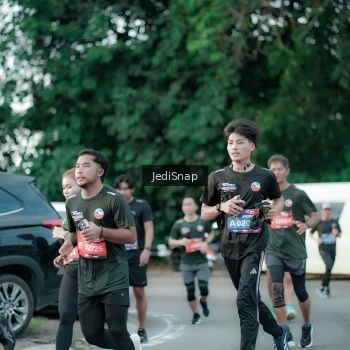 Runner Photo 3884497