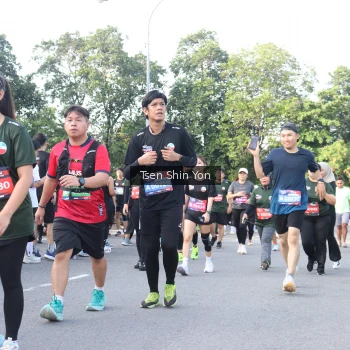 Runner Photo 3884554