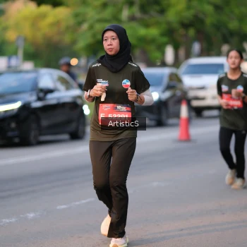 Runner Photo 3884565