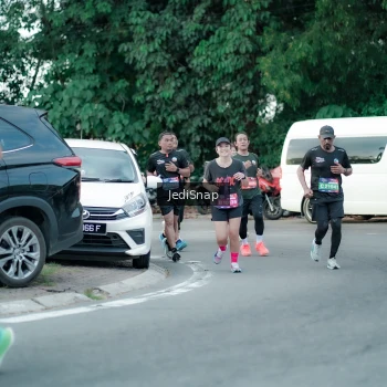 Runner Photo 3884570
