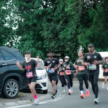 Runner Photo 3884585