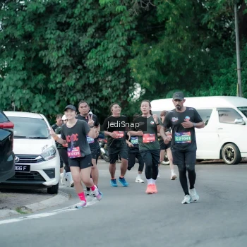 Runner Photo 3884591