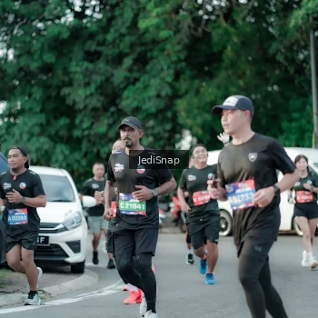 Runner Photo 3884596