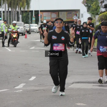 Runner Photo 3884607