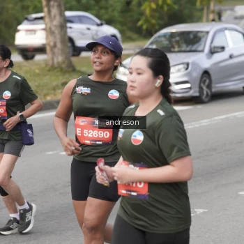 Runner Photo 3884615
