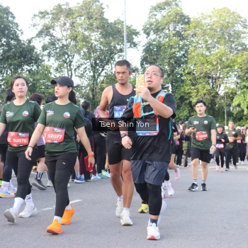 Runner Photo 3884679