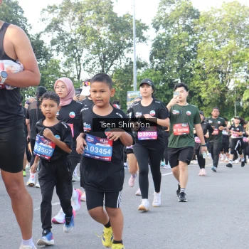 Runner Photo 3884736