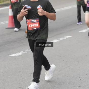 Runner Photo 3884744