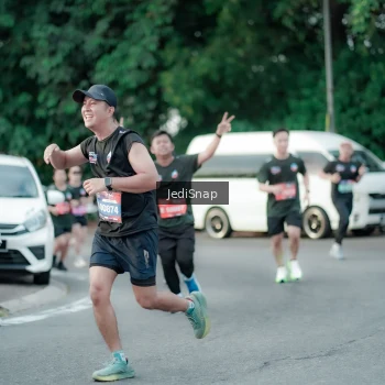 Runner Photo 3884751