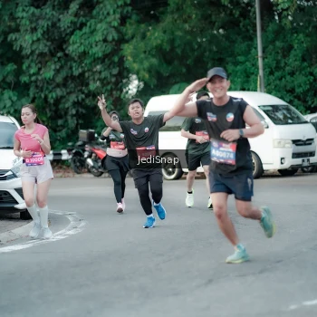 Runner Photo 3884780