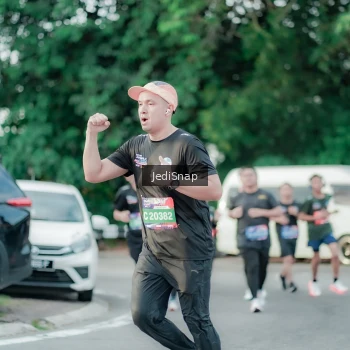 Runner Photo 3884851
