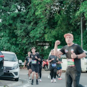 Runner Photo 3884853